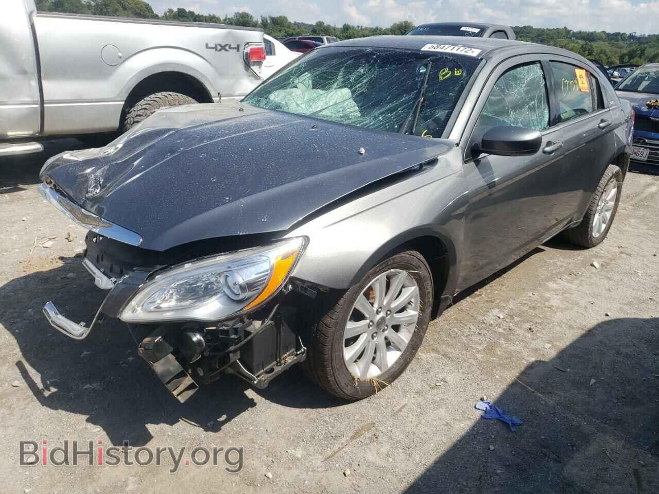 2013 CHRYSLER 200 - VIN: 1C3CCBBB2DN521801 - Фото 2