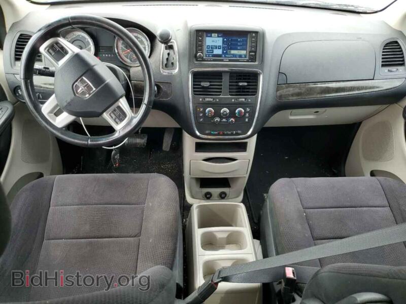 2011 Dodge CARAVAN (VIN 2D4RN3DG4BR663648) — photo 8 of 13