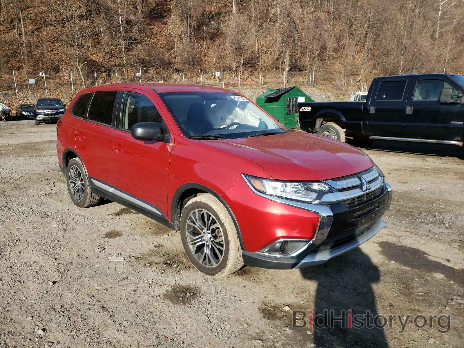 Фотография JA4AZ2A37HZ032556 - MITSUBISHI OUTLANDER 2017