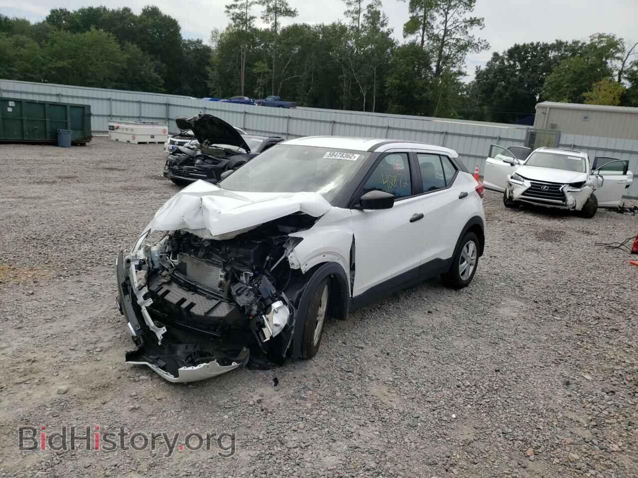 2020 NISSAN KICKS - VIN: 3N1CP5BV5LL557883 - Фото 2