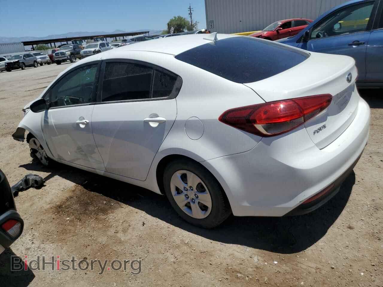 2017 KIA FORTE - VIN: 3KPFK4A77HE055801 - Фото 2