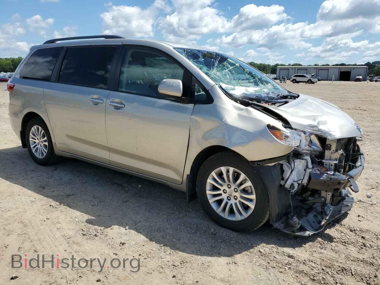 2017 TOYOTA All Models - VIN: 5TDYZ3DC2HS770174 - Фото 4
