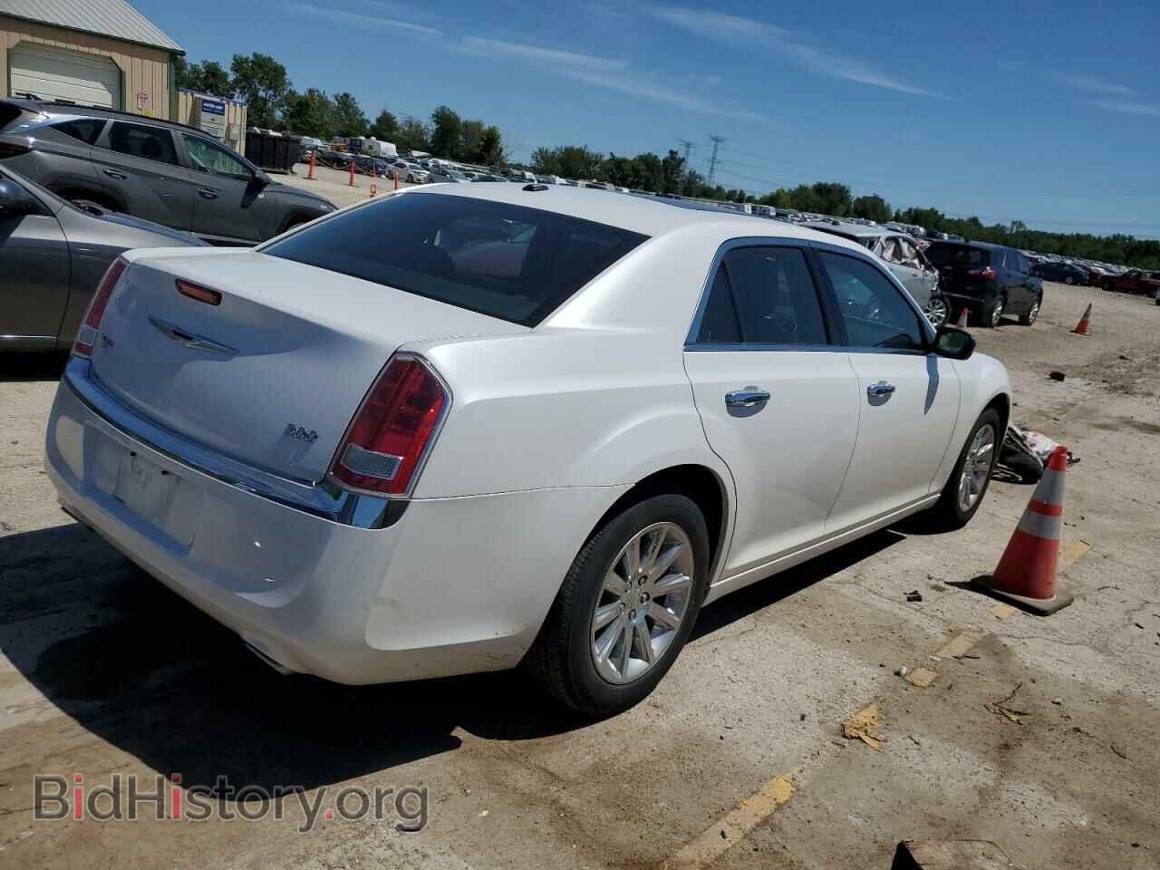 2011 CHRYSLER 300 - VIN: 2C3CA5CG9BH528591 - Фото 3