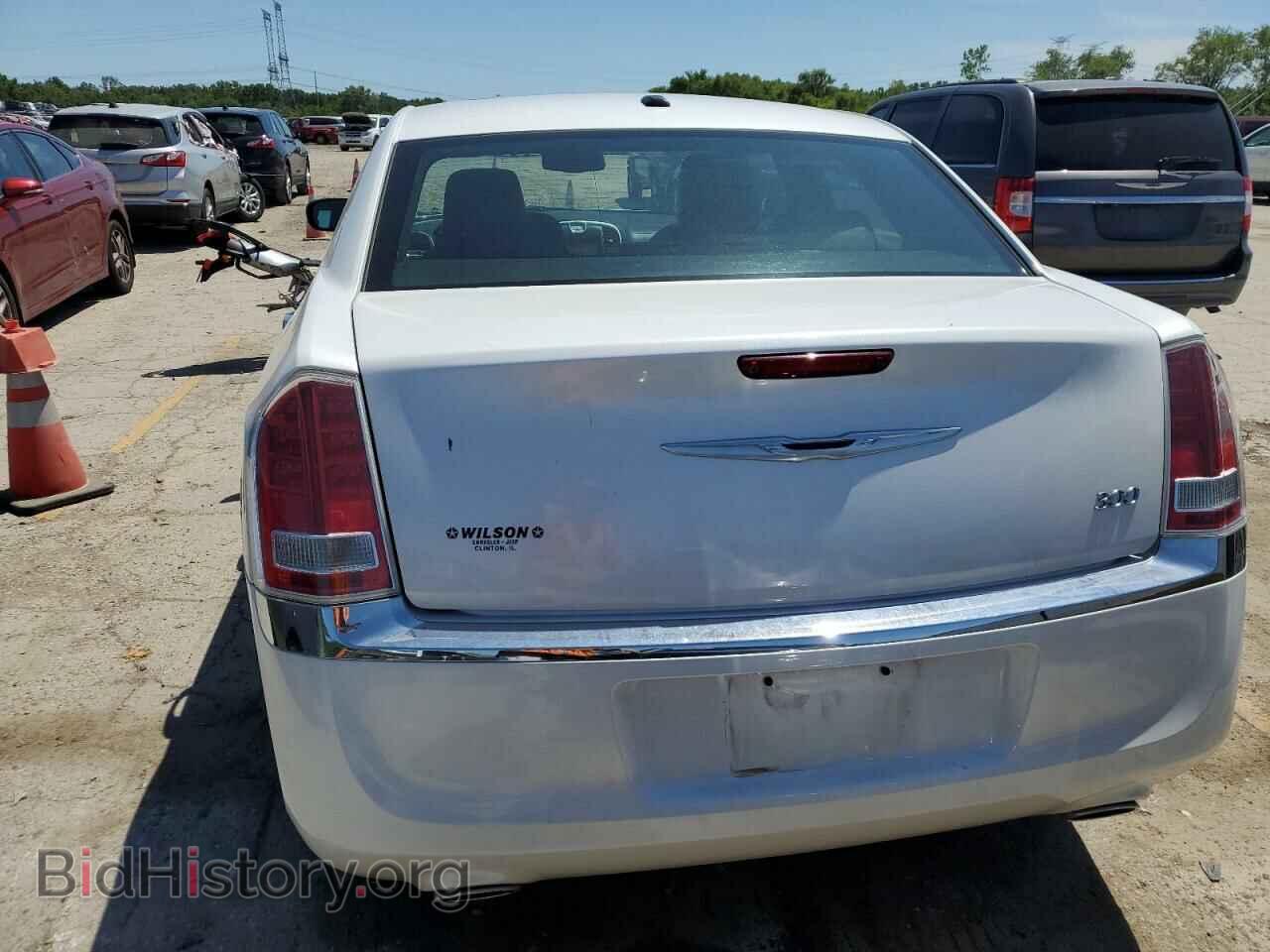 2011 CHRYSLER 300 - VIN: 2C3CA5CG9BH528591 - Фото 6