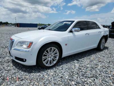 2012 Chrysler 300, белый — VIN 2C3CCAET6CH280637, Copart