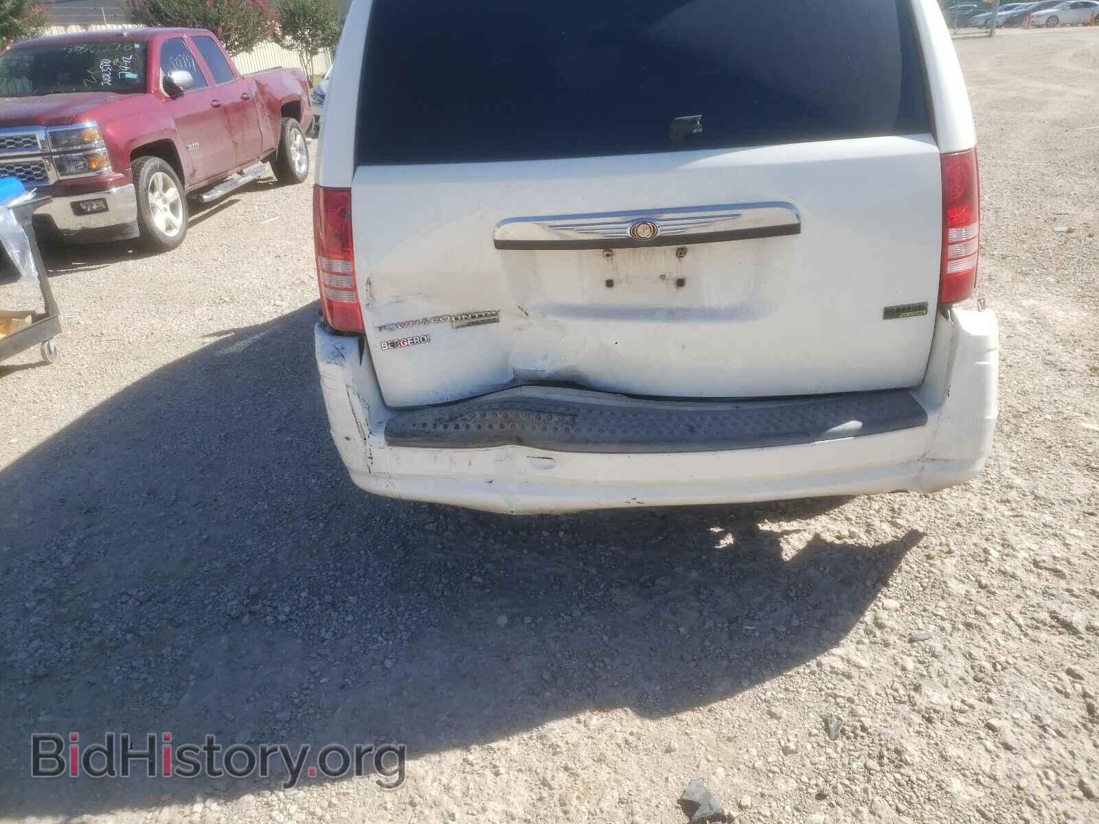 2008 CHRYSLER MINIVAN - VIN: 2A8HR44H18R829802 - Фото 9