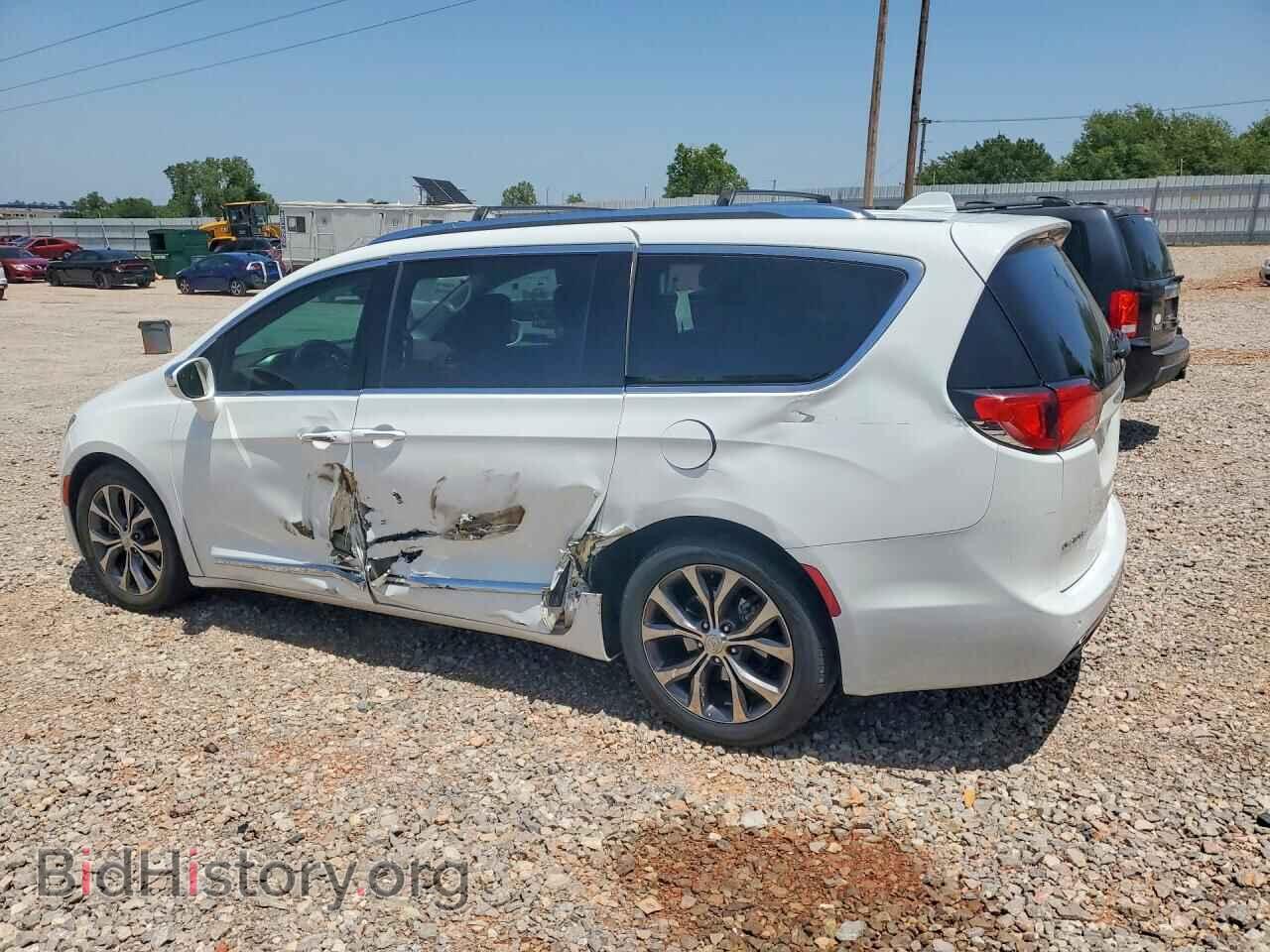 2017 CHRYSLER PACIFICA - VIN: 2C4RC1GG0HR529246 - Photo 2