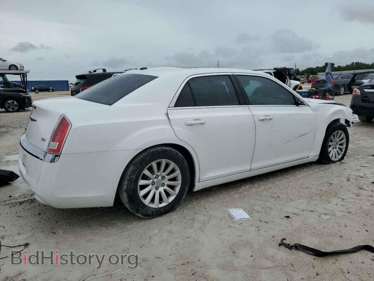 2014 CHRYSLER 300 - VIN: 2C3CCAAG0EH181100 - Фото 3