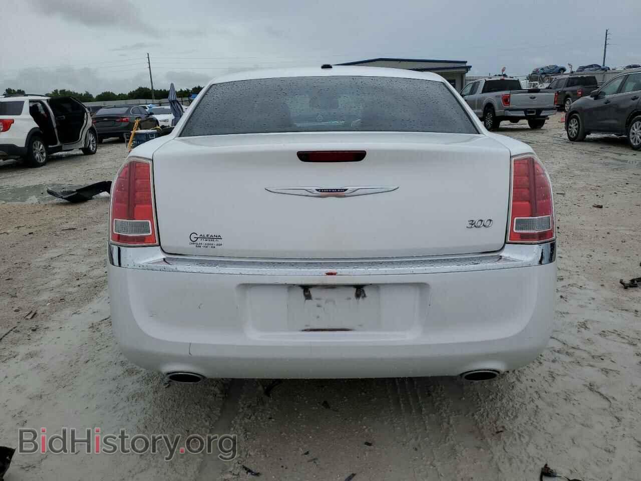 2014 CHRYSLER 300 - VIN: 2C3CCAAG0EH181100 - Фото 6