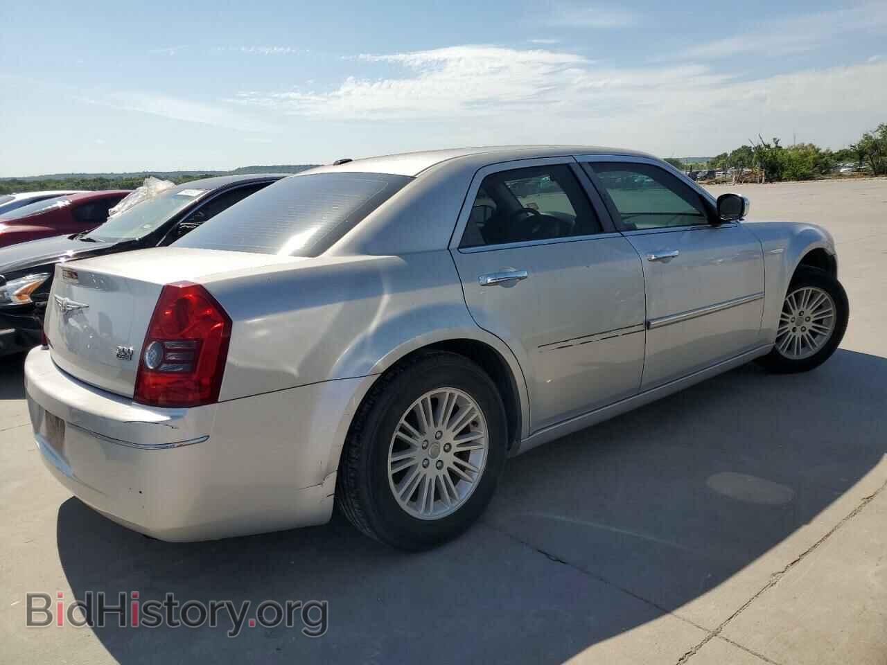 2010 CHRYSLER 300 - VIN: 2C3CA5CV2AH230347 - Фото 3