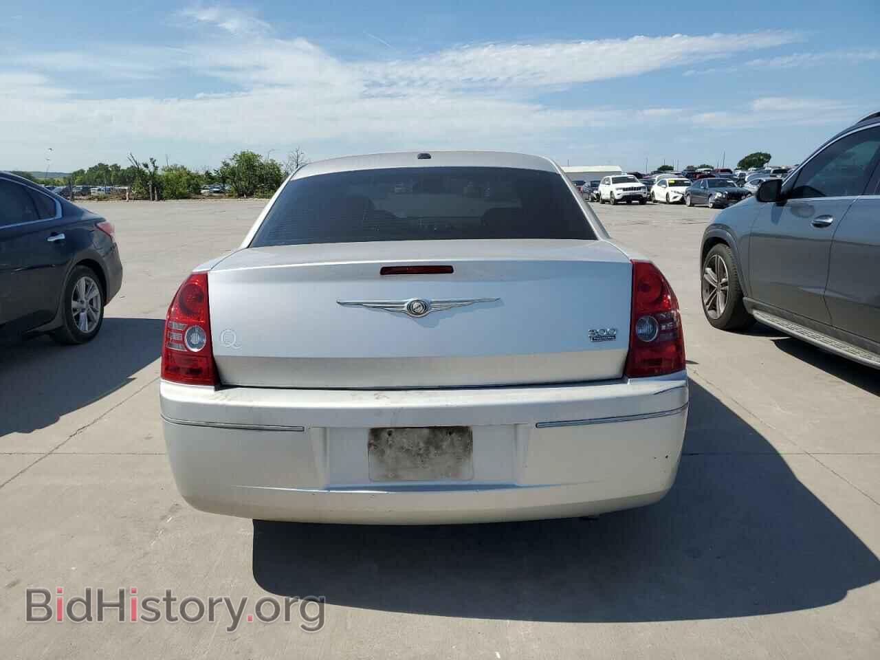 2010 CHRYSLER 300 - VIN: 2C3CA5CV2AH230347 - Фото 6