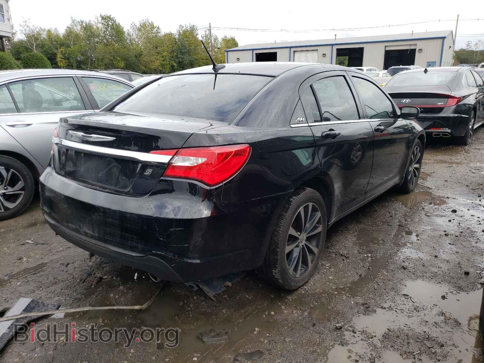 2011 CHRYSLER 200 - VIN: 1C3BC8FG3BN615493 - Photo 4
