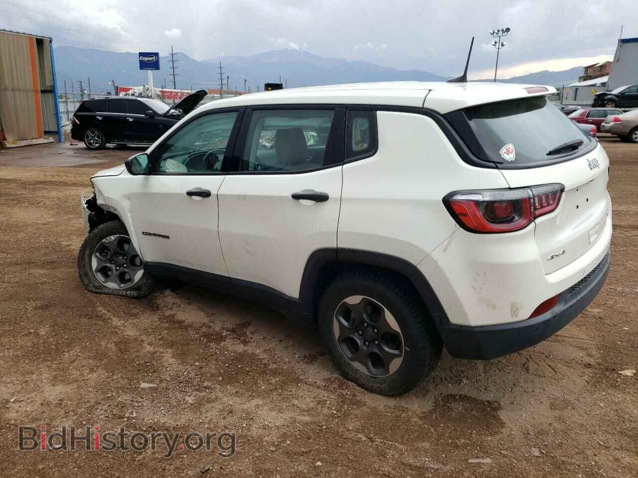 2018 JEEP COMPASS - VIN: 3C4NJDAB0JT114577 - Фото 2