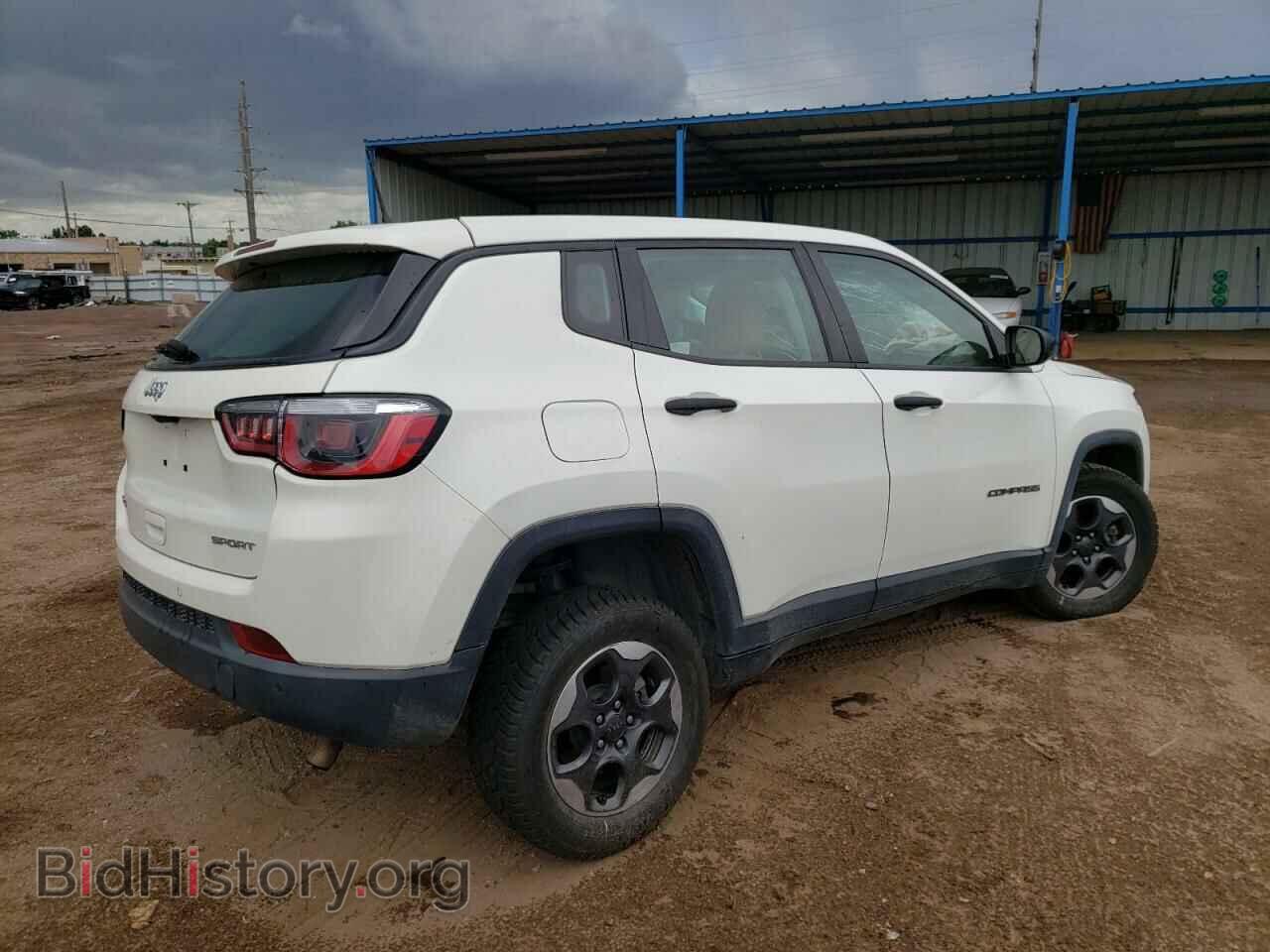 2018 JEEP COMPASS - VIN: 3C4NJDAB0JT114577 - Фото 3