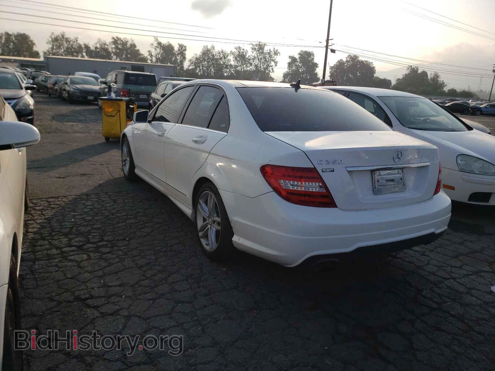 2014 MERCEDES-BENZ C-CLASS - VIN: WDDGF4HB8EA934456 - Фото 3