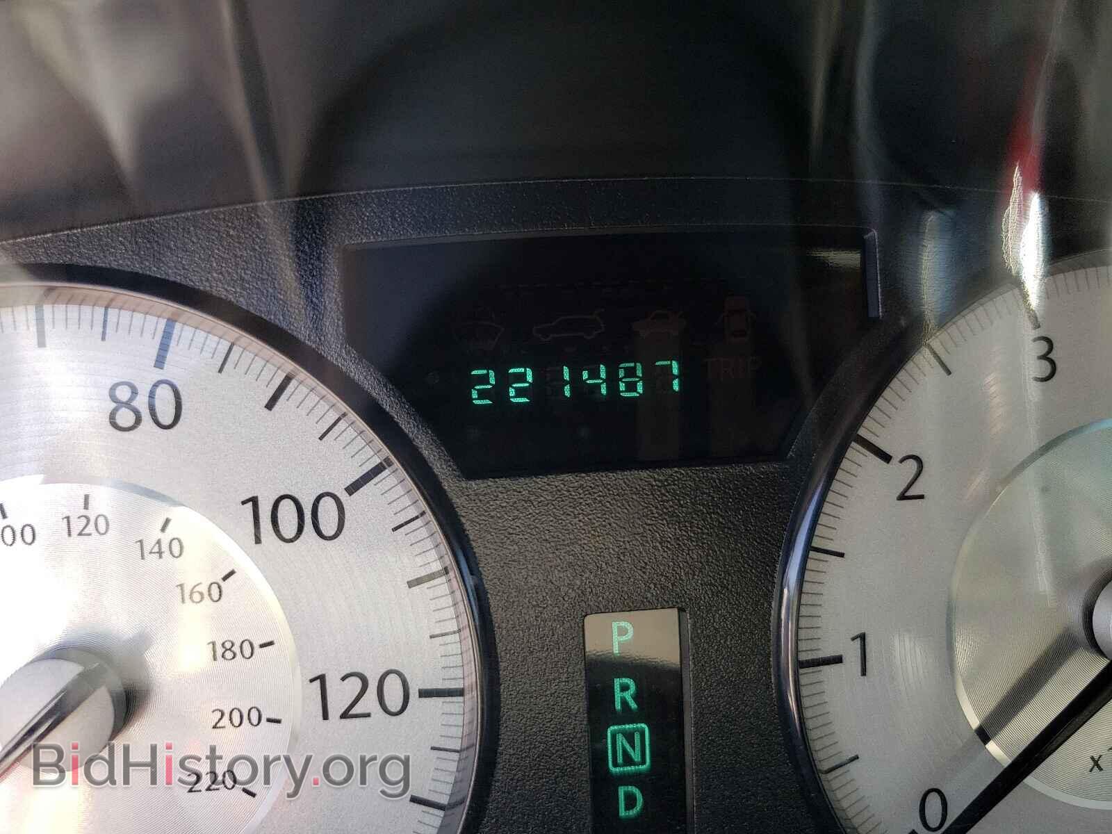 2010 CHRYSLER 300 - VIN: 2C3CA5CV3AH192966 - Фото 8