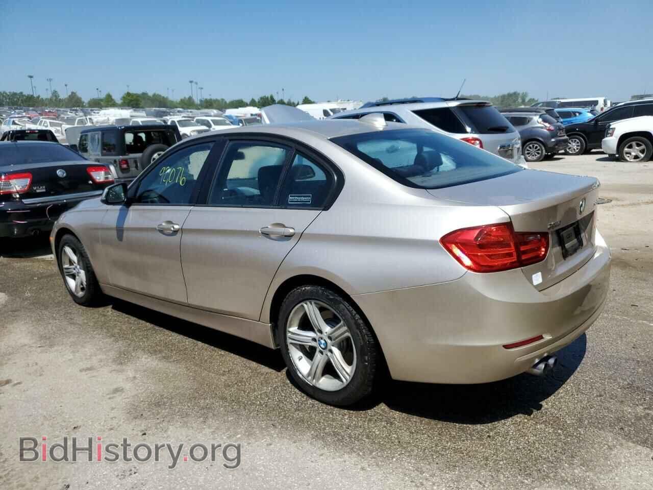 2013 BMW 3 SERIES - VIN: WBA3B3C56DJ810214 - Фото 2