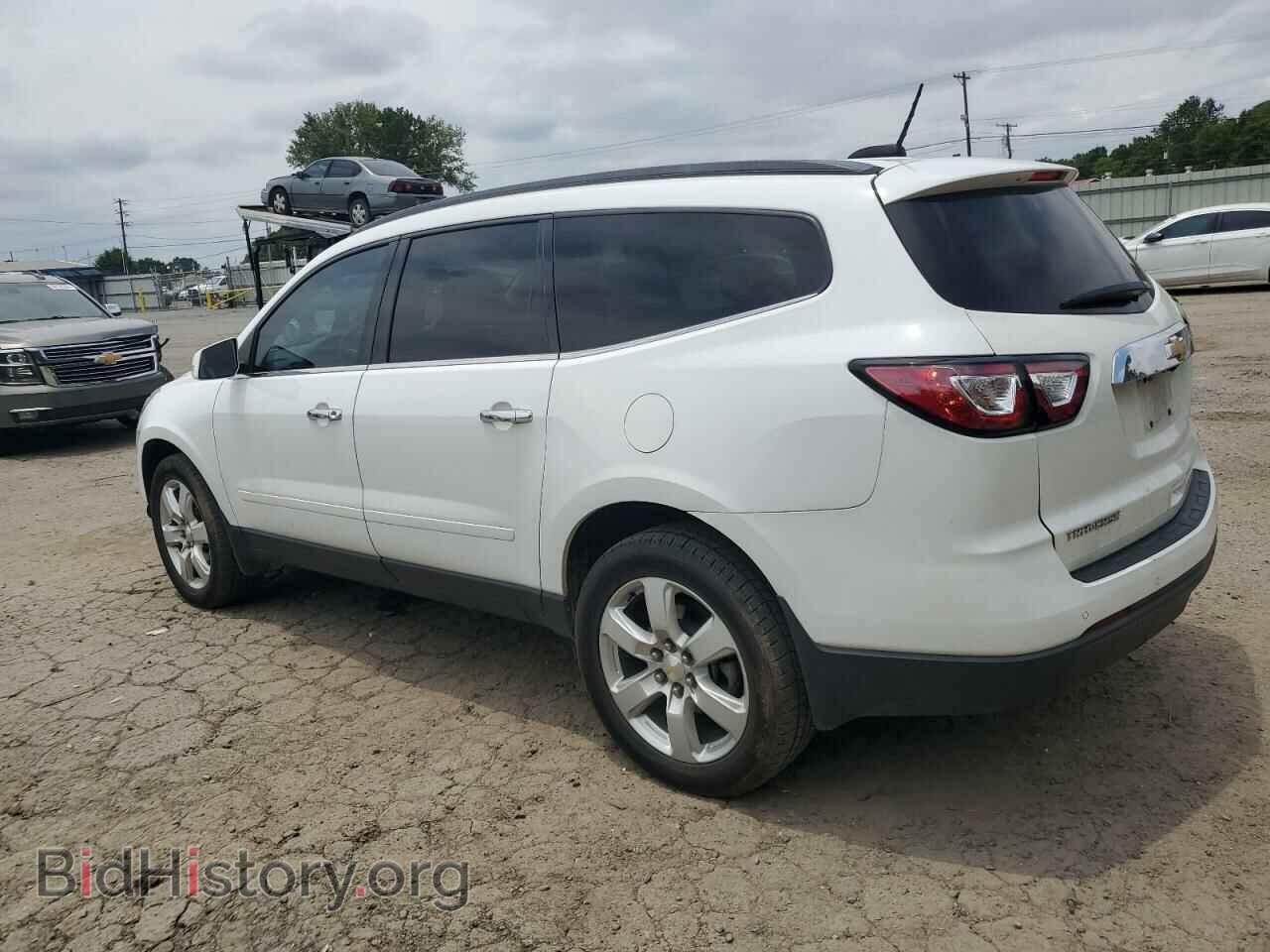 2017 CHEVROLET TRAVERSE - VIN: 1GNKRGKD3HJ330879 - Фото 2