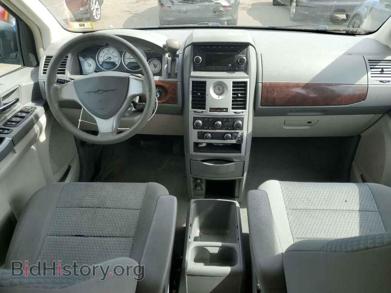 2009 CHRYSLER MINIVAN - VIN: 2A8HR44E49R659734 - Фото 8