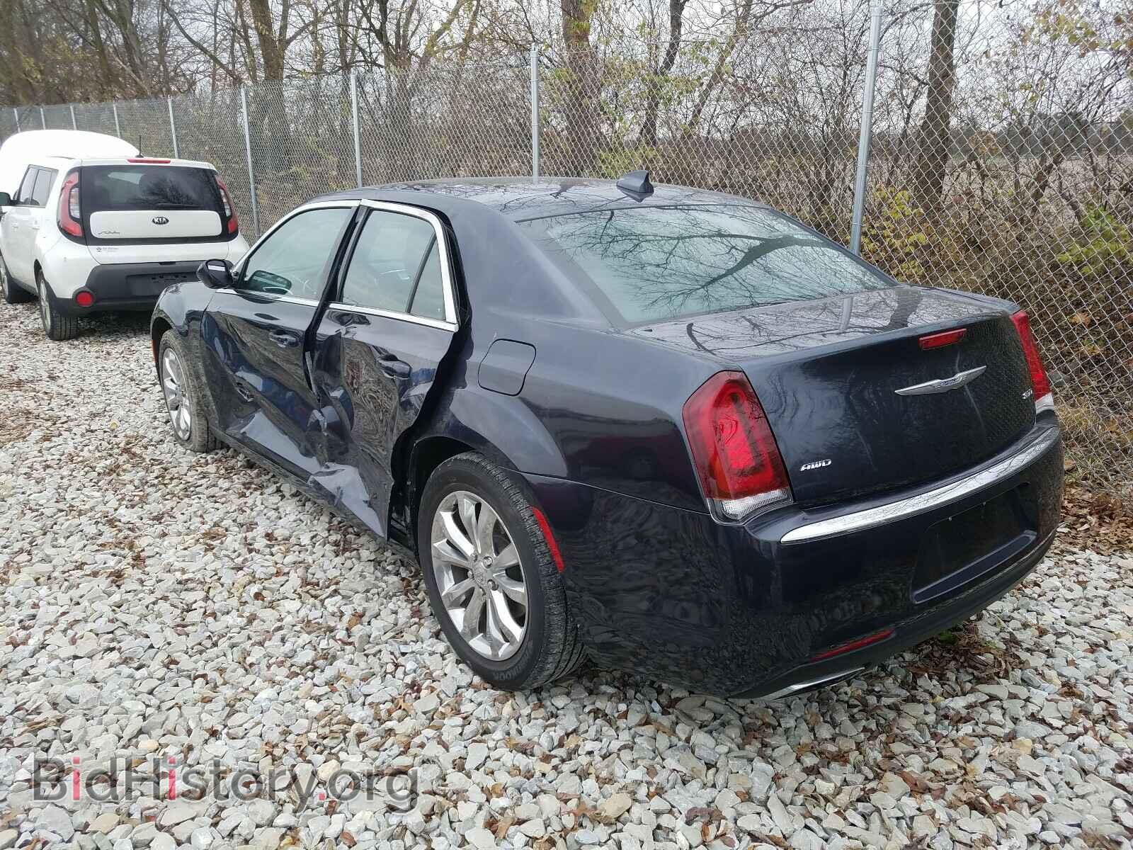 2016 CHRYSLER 300 - VIN: 2C3CCARG3GH190820 - Фото 3