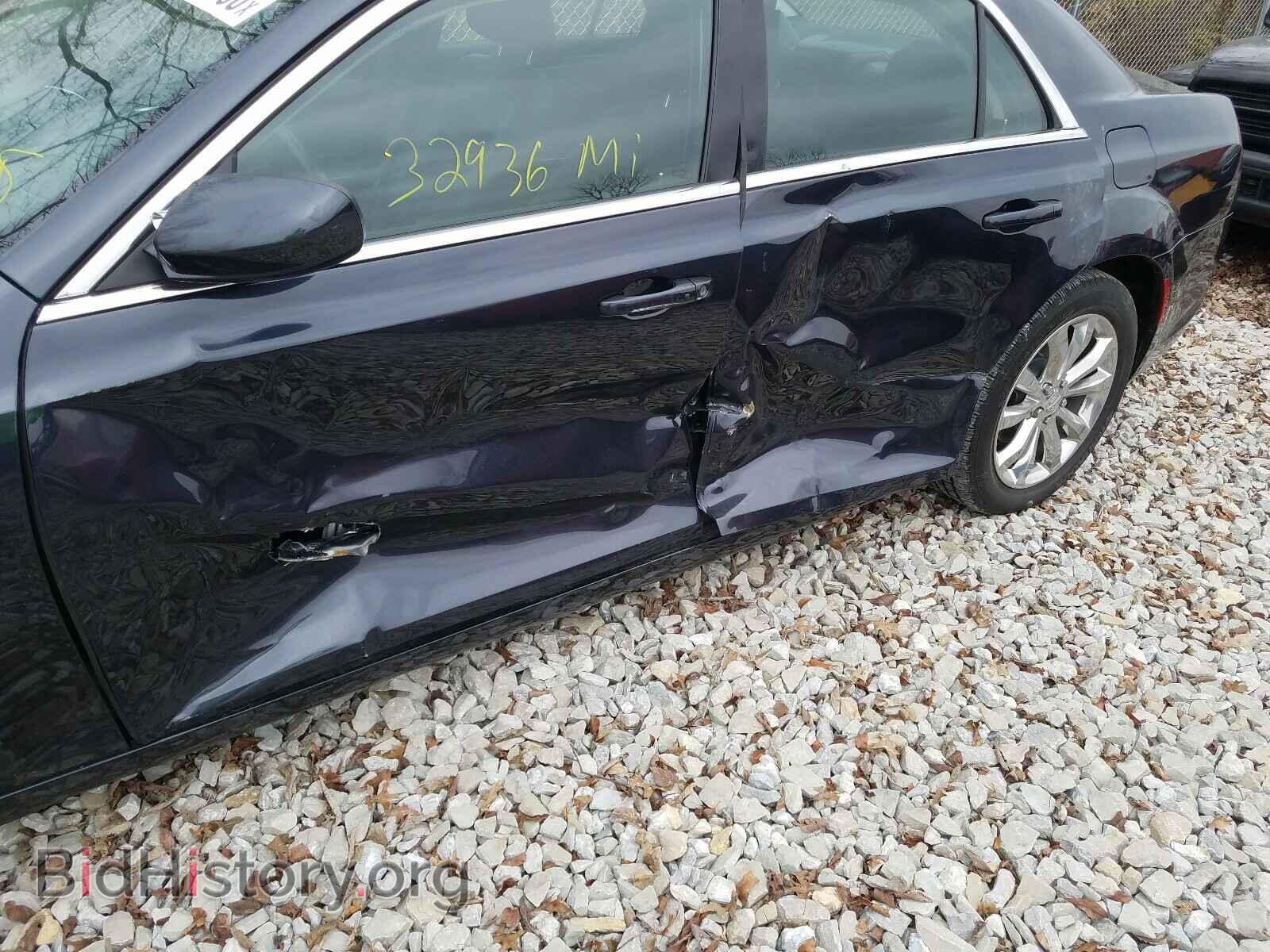 2016 CHRYSLER 300 - VIN: 2C3CCARG3GH190820 - Фото 9