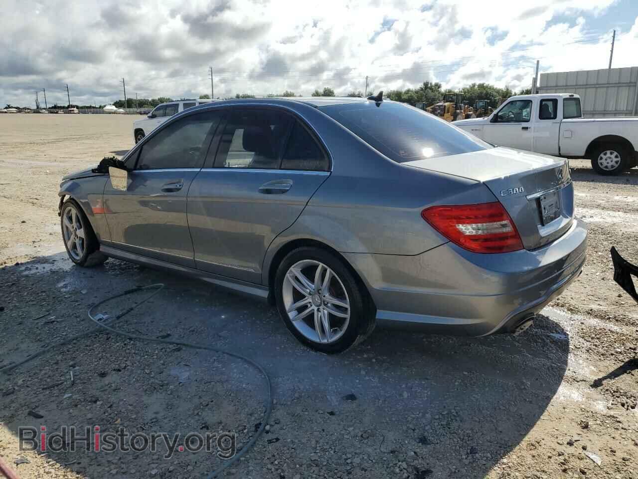 2013 MERCEDES-BENZ C-CLASS - VIN: WDDGF8AB4DR242552 - Фото 2