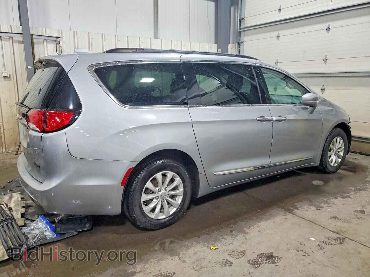 2017 CHRYSLER PACIFICA - VIN: 2C4RC1BG8HR642742 - Photo 3
