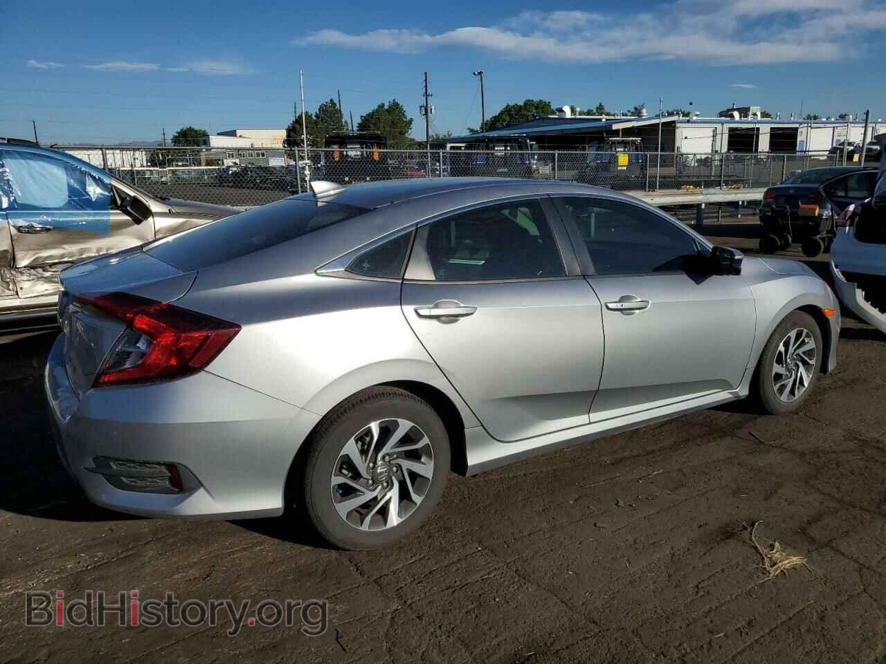 2017 HONDA CIVIC - VIN: 19XFC2F70HE033701 - Фото 3