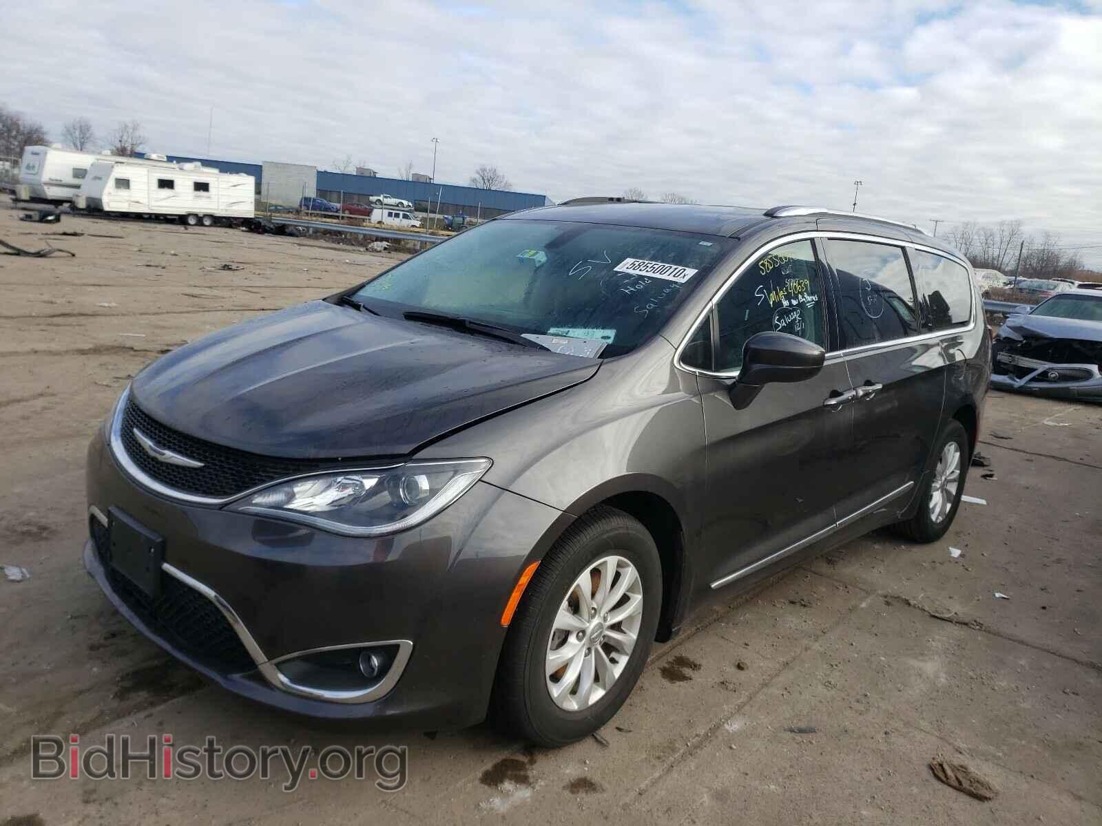 2019 CHRYSLER PACIFICA - VIN: 2C4RC1BG3KR666051 - Фото 2