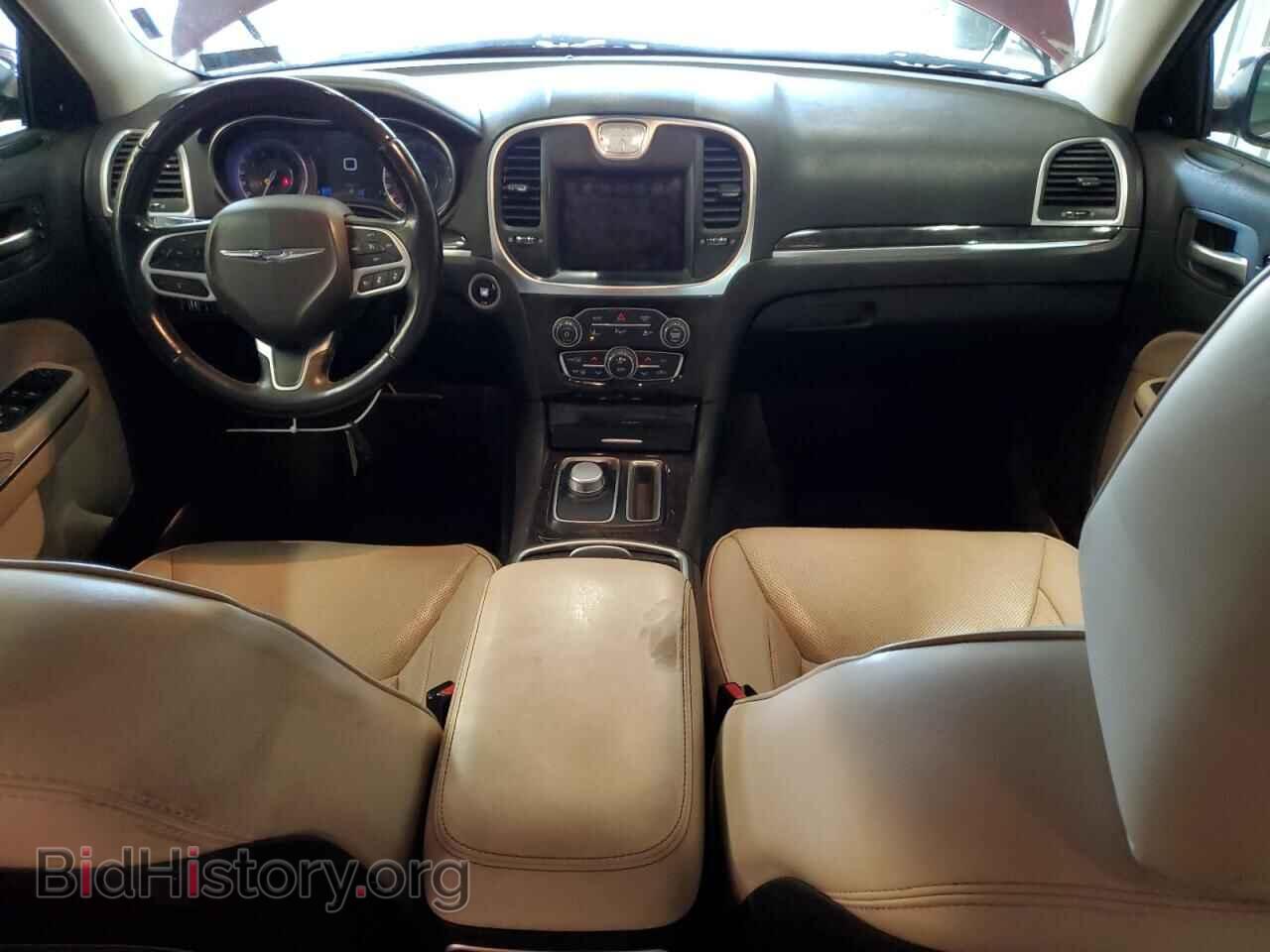 2018 CHRYSLER 300 - VIN: 2C3CCAKG2JH293759 - Фото 8