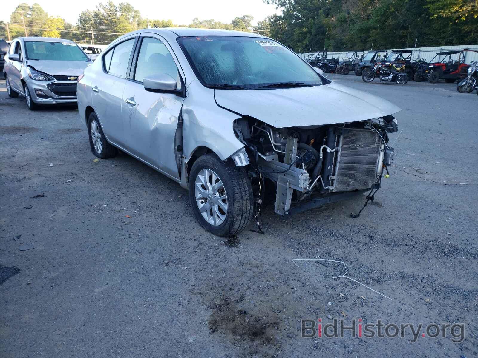 Photo 3N1CN7AP3JL883201 - NISSAN VERSA 2018