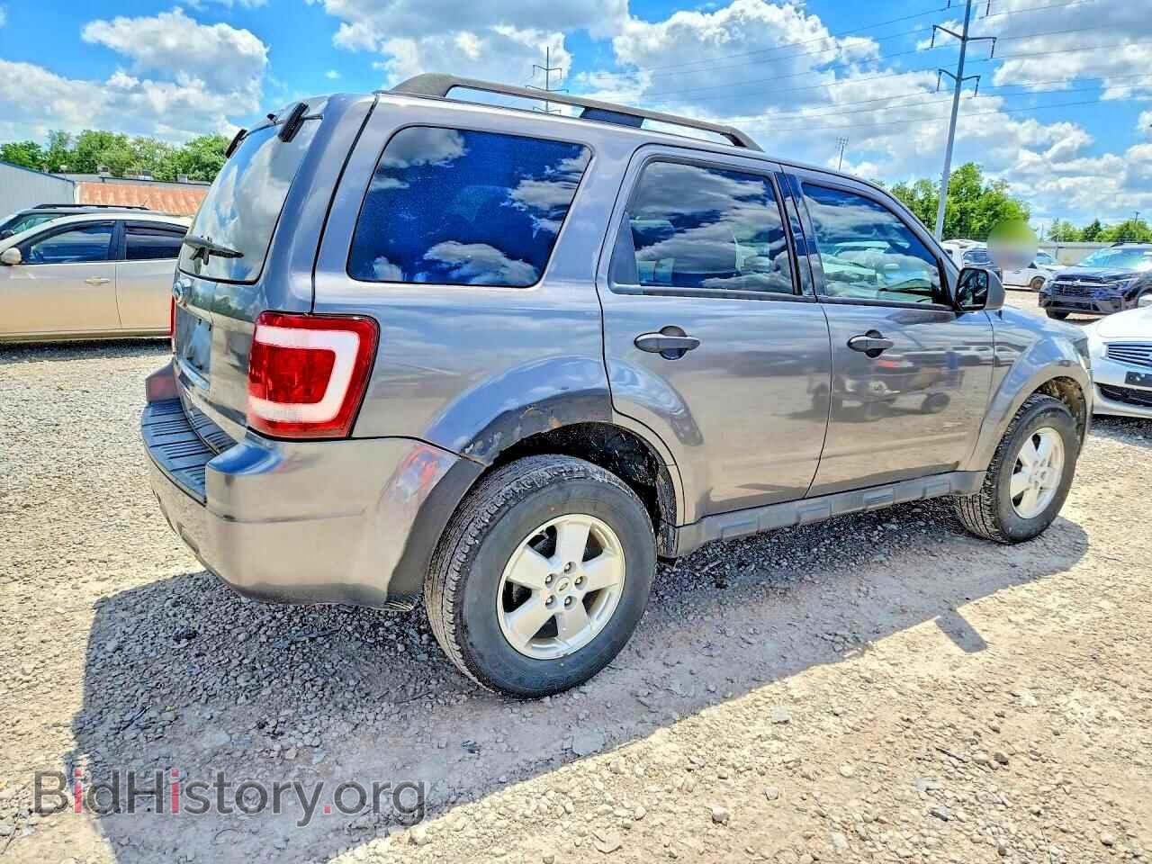 2011 FORD ESCAPE - VIN: 1FMCU0D73BKA04930 - Фото 3