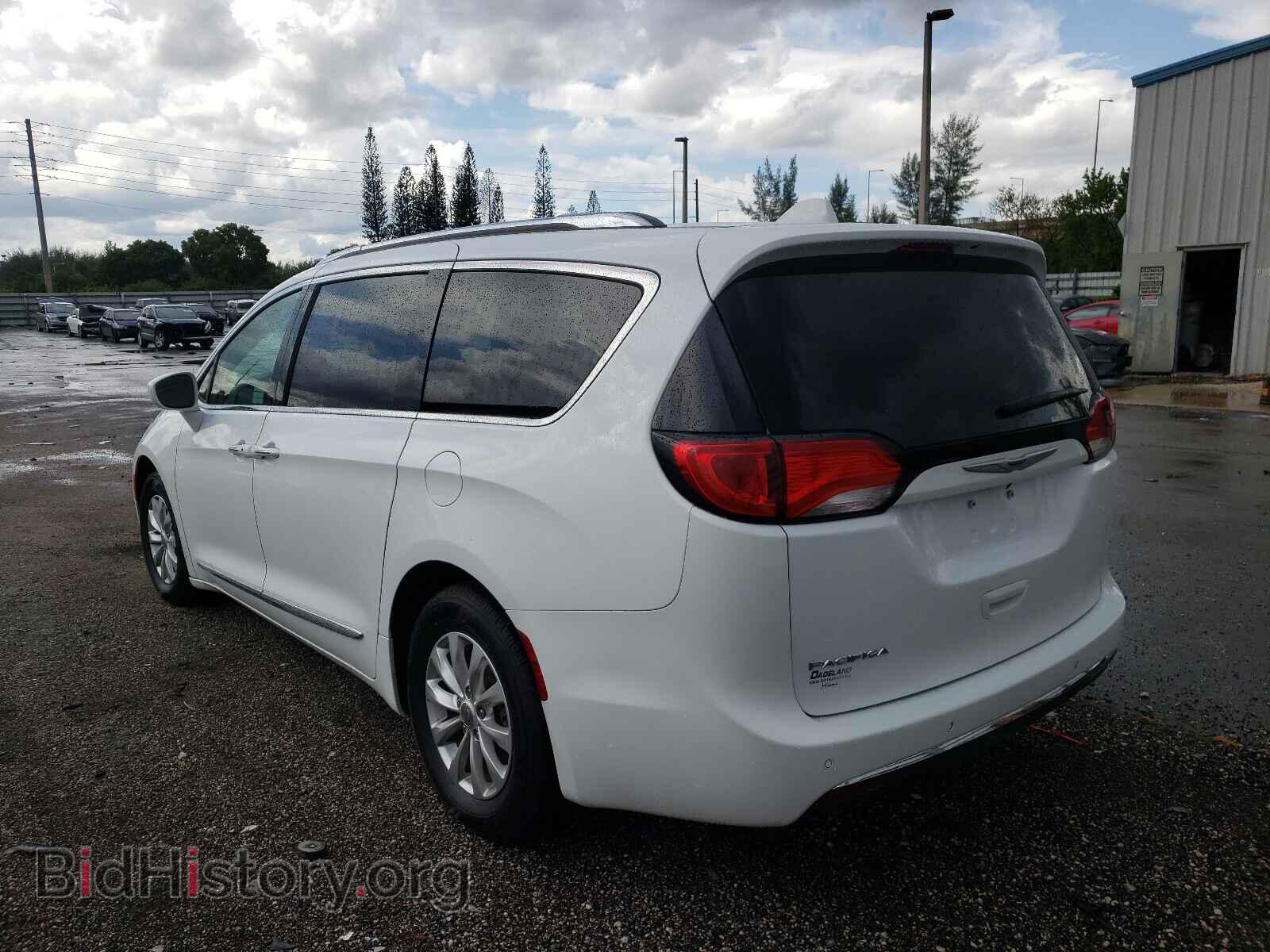 2019 CHRYSLER PACIFICA - VIN: 2C4RC1BGXKR531696 - Фото 3