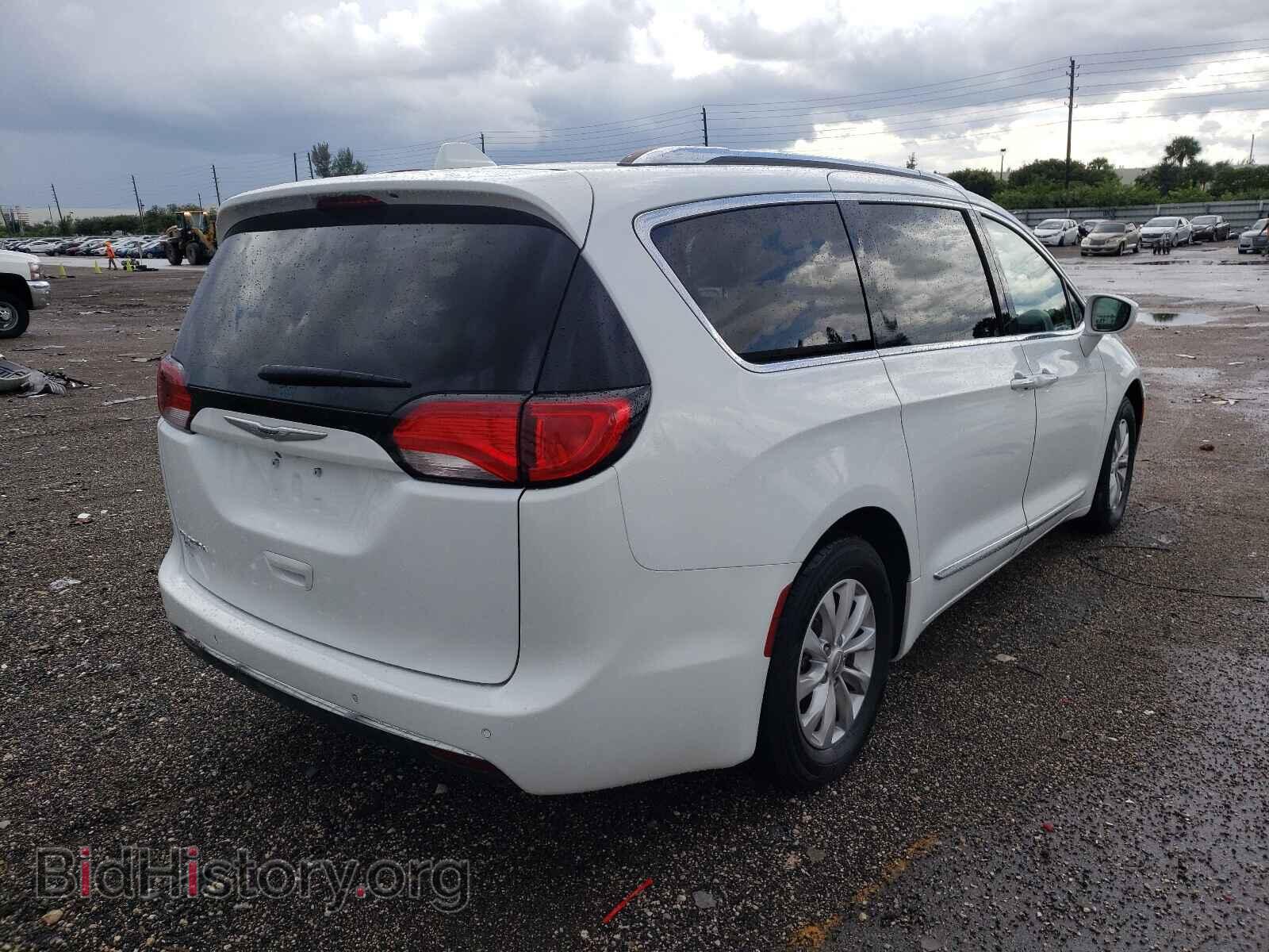 2019 CHRYSLER PACIFICA - VIN: 2C4RC1BGXKR531696 - Фото 4