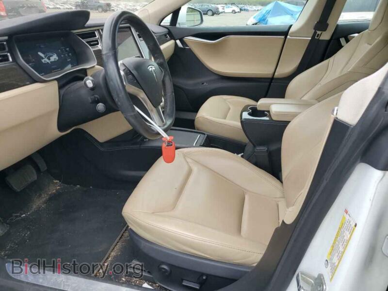 2016 Tesla MODEL S (VIN 5YJSA1E20GF138039) — фото 7 из 13