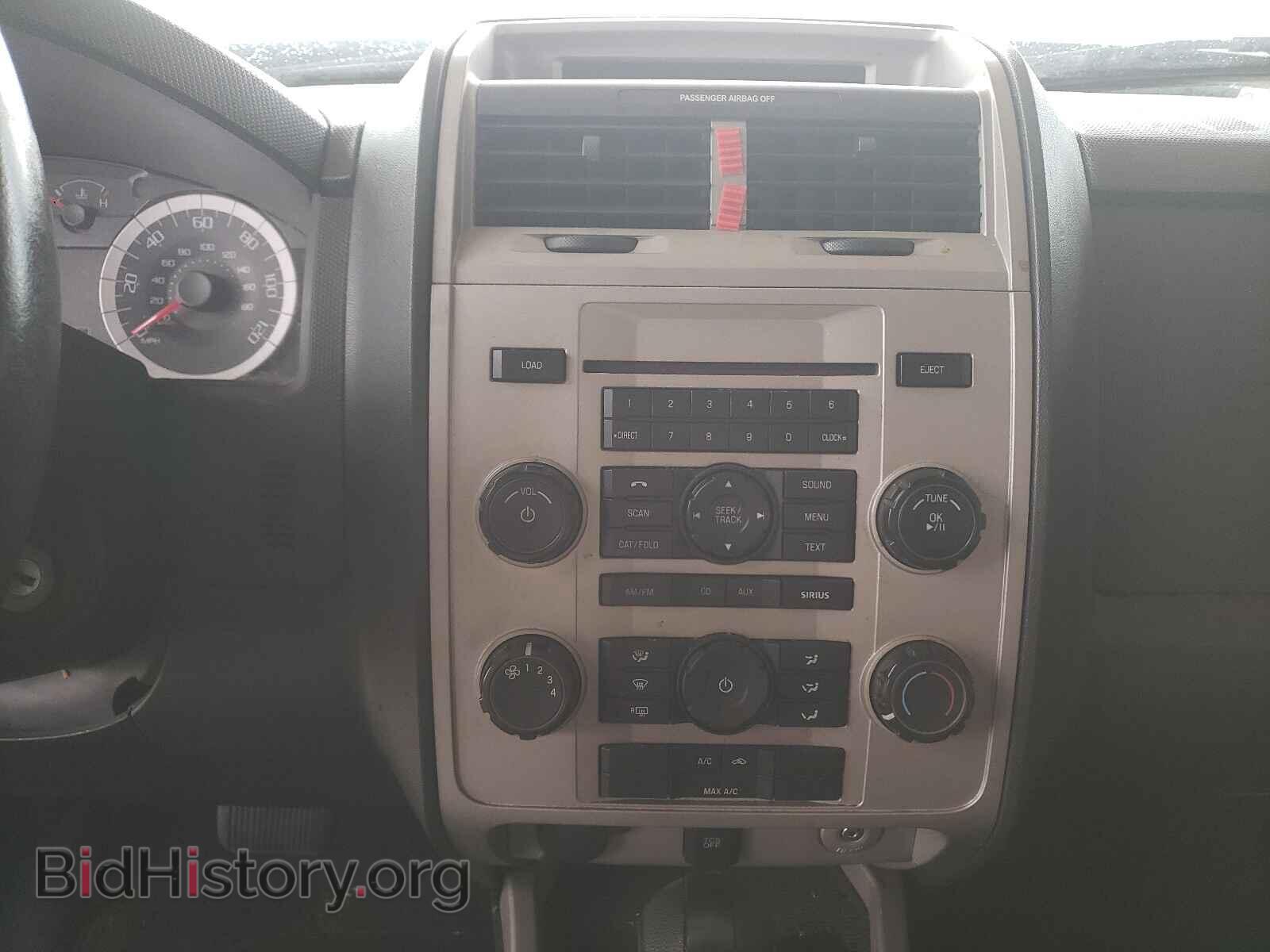 2011 FORD ESCAPE - VIN: 1FMCU0D73BKB70218 - Photo 9