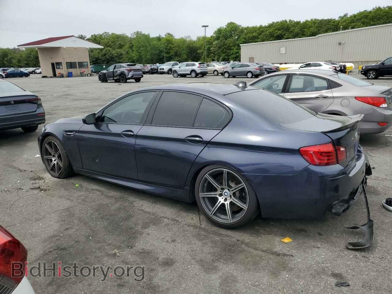2013 BMW M5 - VIN: WBSFV9C55DC772580 - Фото 2
