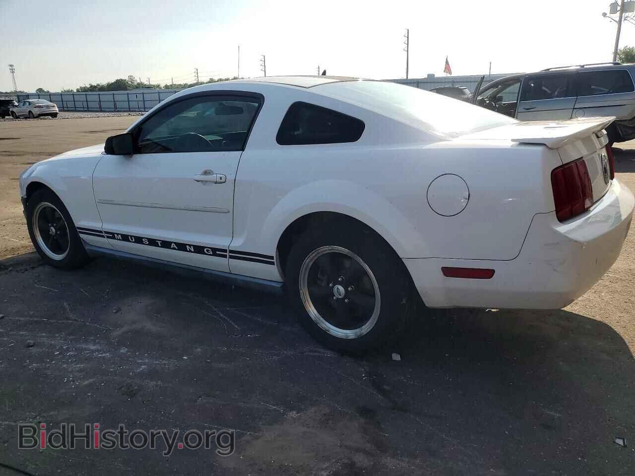 2007 FORD MUSTANG - VIN: 1ZVFT80N875307101 - Фото 2