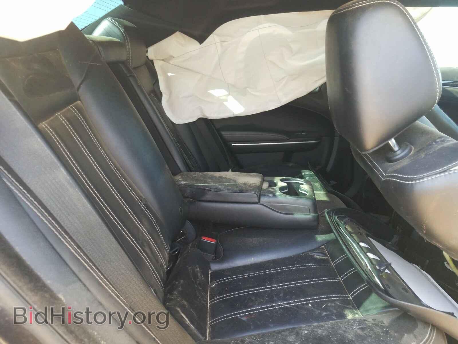 2019 CHRYSLER 300 - VIN: 2C3CCABG2KH562571 - Фото 6