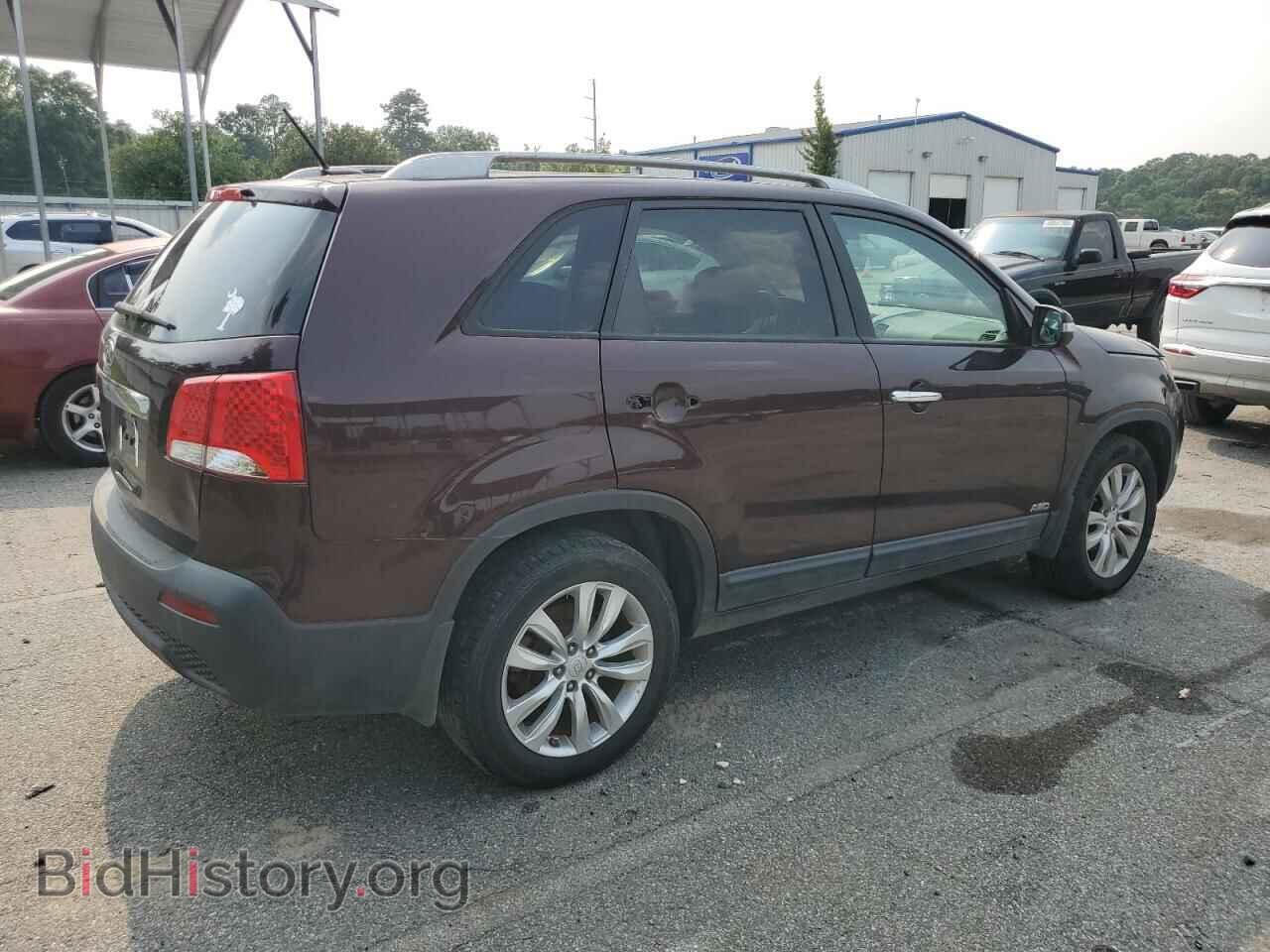 2011 KIA SORENTO - VIN: 5XYKTDA2XBG157054 - Фото 3