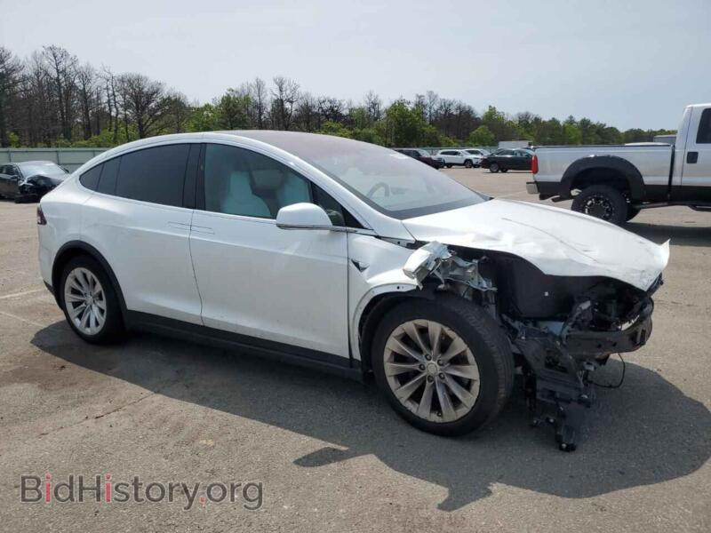 2018 Tesla MODEL X (VIN 5YJXCBE23JF103119) — фото 4 из 16