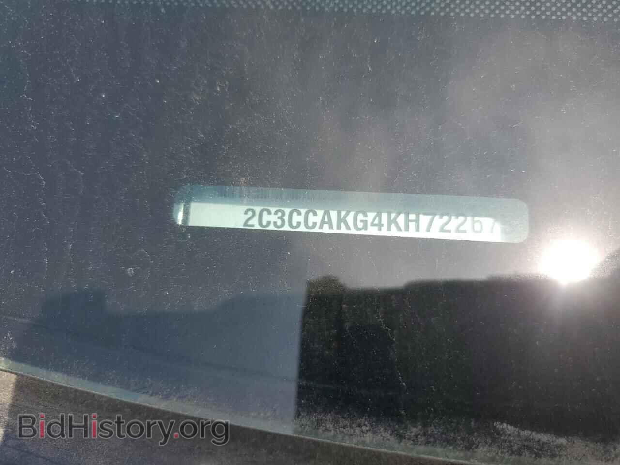 2019 CHRYSLER 300 - VIN: 2C3CCAKG4KH722675 - Фото 13