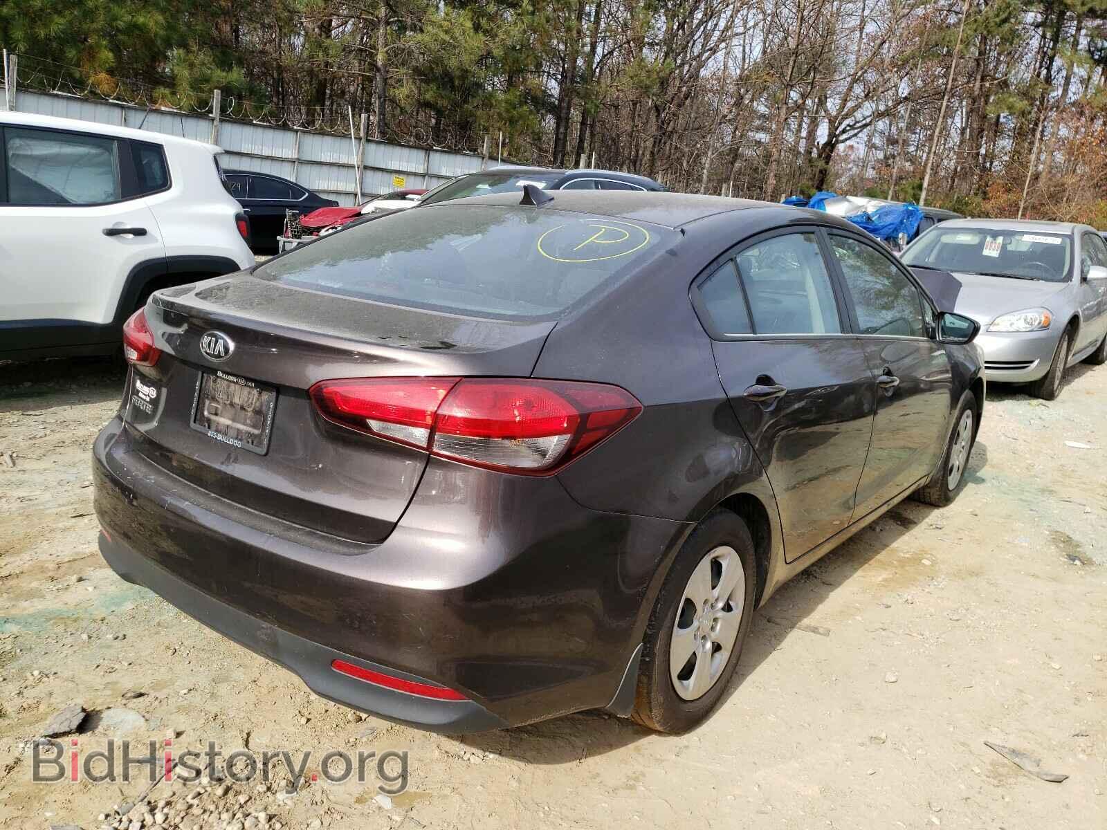 2017 KIA FORTE - VIN: 3KPFK4A78HE065768 - Фото 4