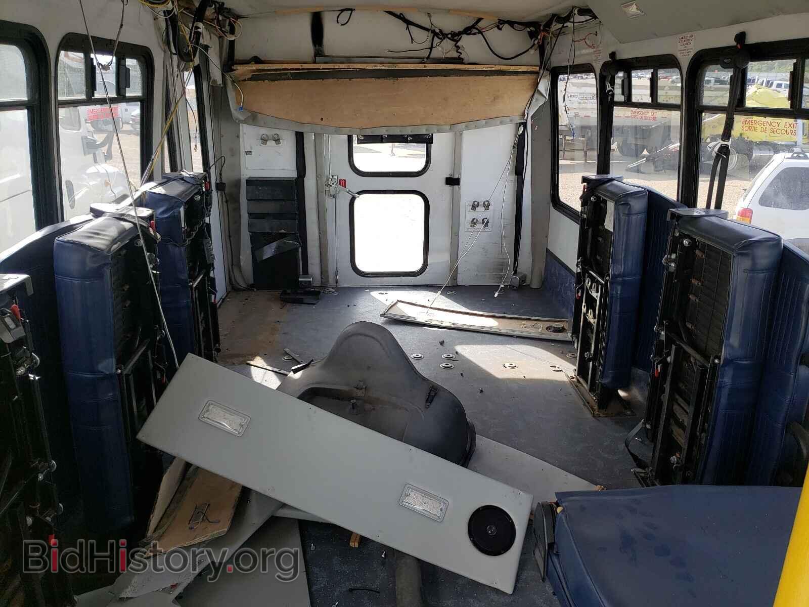 2012 FORD ECONOLINE - VIN: 1FDFE4FS2CDA00327 - Photo 6