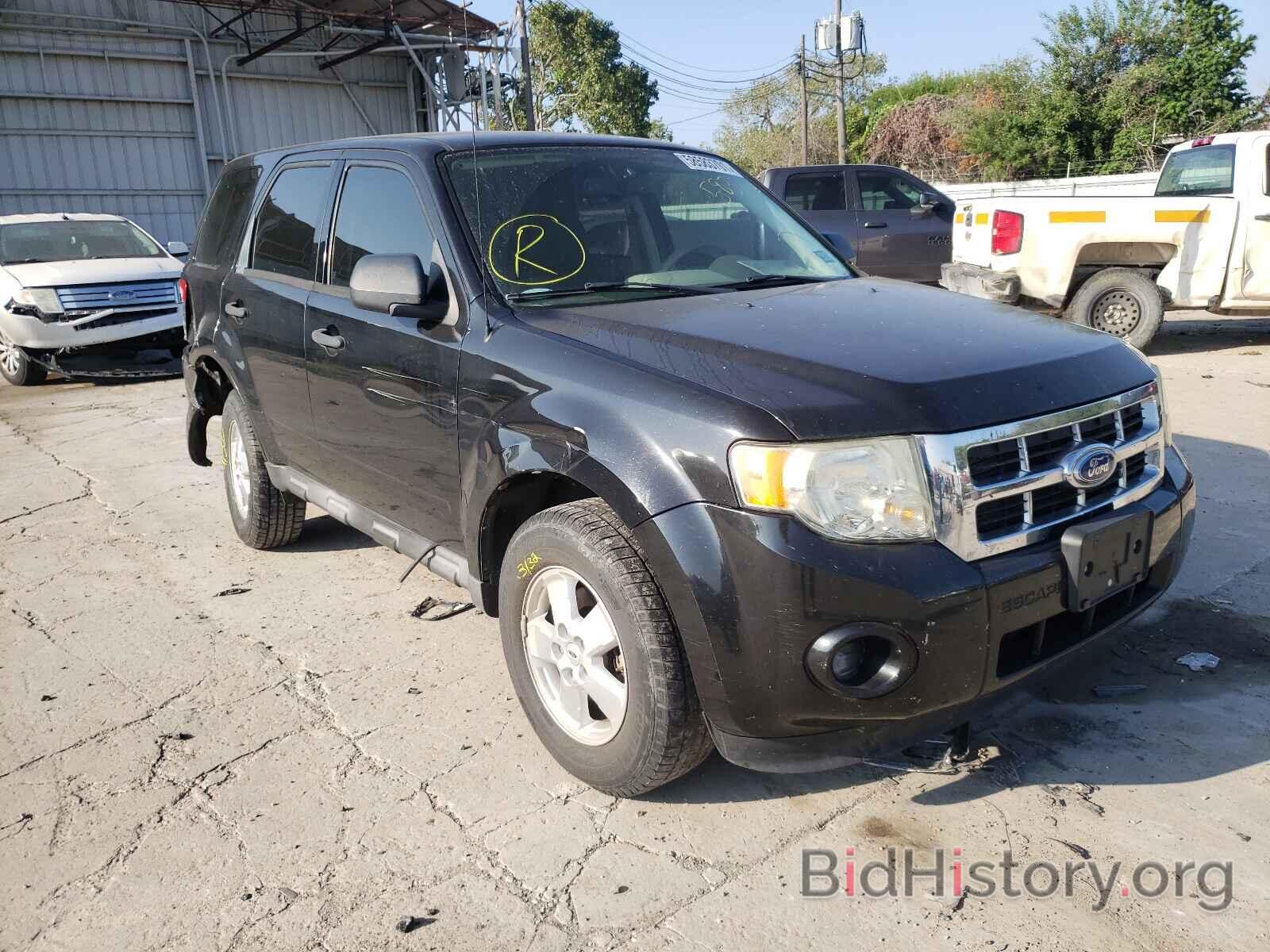 Photo 1FMCU0C75BKC29528 - FORD ESCAPE 2011