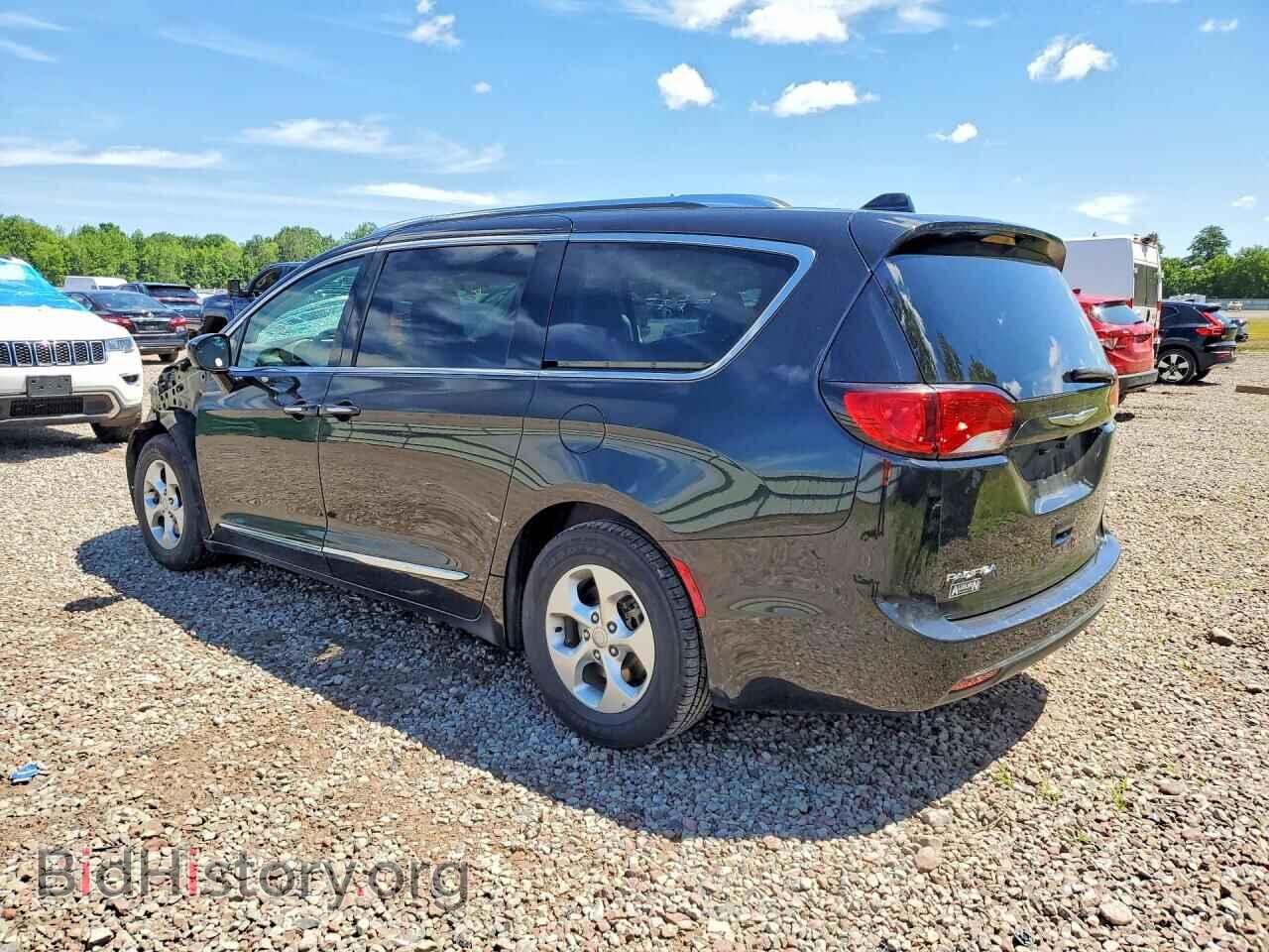 2017 CHRYSLER PACIFICA - VIN: 2C4RC1EG2HR628251 - Photo 2