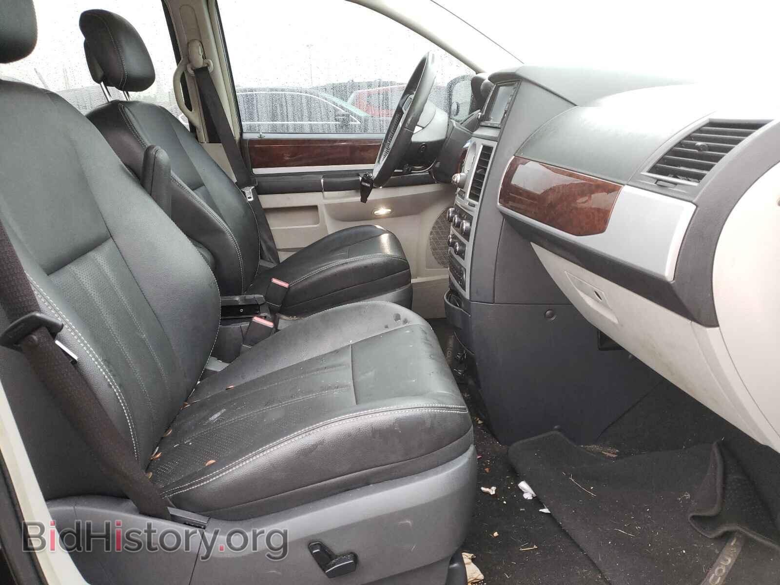 2010 CHRYSLER MINIVAN - VIN: 2A4RR8D11AR398724 - Фото 5