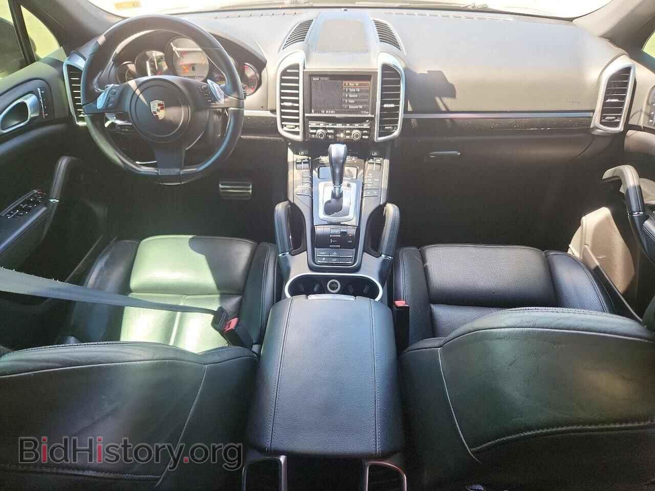 2011 PORSCHE CAYENNE - VIN: WP1AE2A28BLA92802 - Photo 8