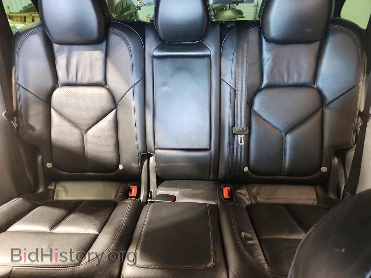 2011 PORSCHE CAYENNE - VIN: WP1AE2A28BLA92802 - Photo 10