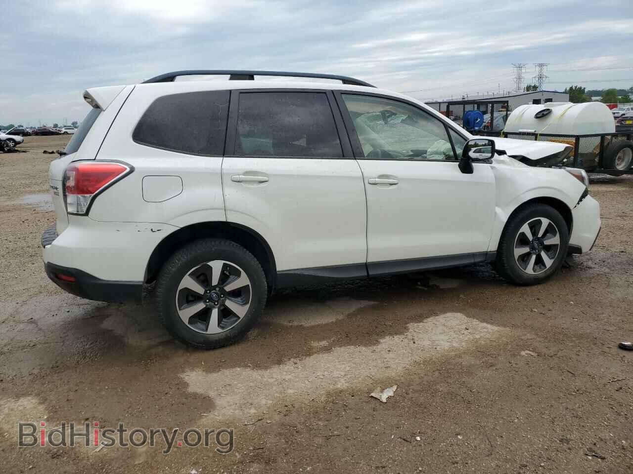 2017 SUBARU FORESTER - VIN: JF2SJAEC0HH411976 - Фото 3